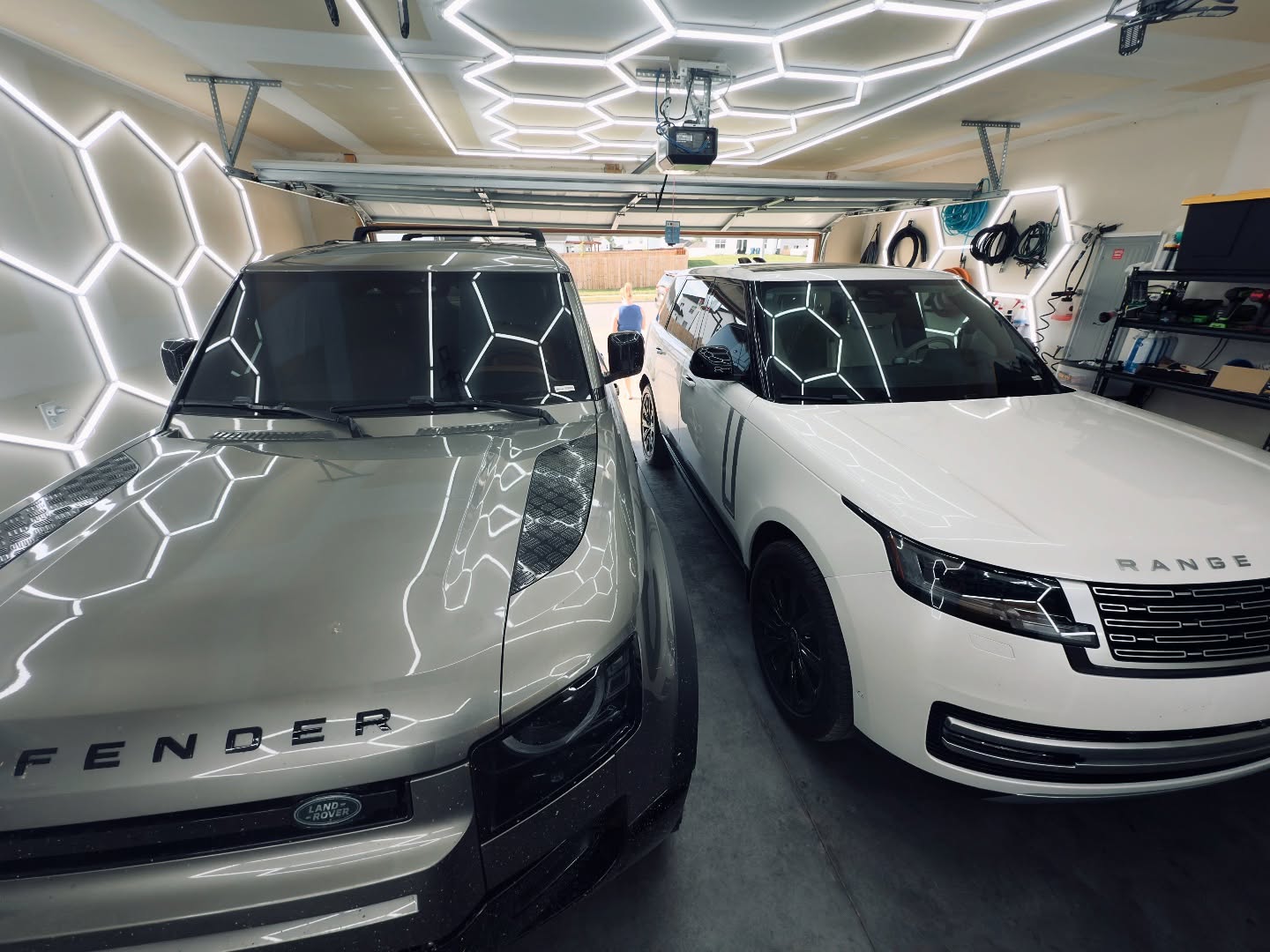 Two legends, side by side. Both getting the Apex touch soon. 🔥
#RangeRover #Defender #LandRover #AutoDetailing #GarageGoals #ApexDetailing